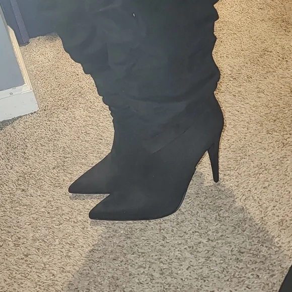 Knee high suede boots - Picture 5 of 9